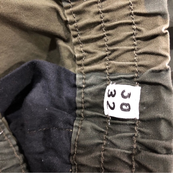 Mens camo Jack & Jones pants - Picture 3 of 4